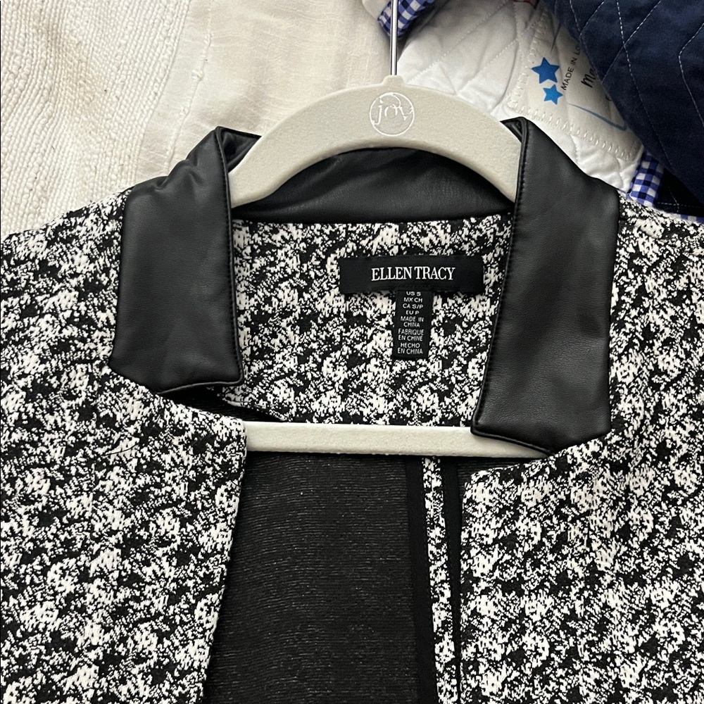Black and white size small blazer jacket